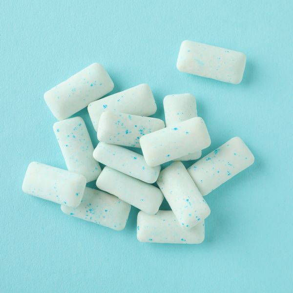 Chewing gum e denti: alleato o nemico della tua igiene orale?